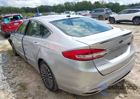 2018 Ford Fusion Titanium z USA, uszkodzony, nr VIN 3FA6P0D93JR159150